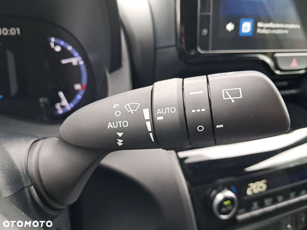 Toyota Yaris Cross Hybrid 1.5 Comfort 4x4 - 23