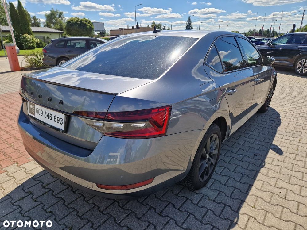 Skoda Superb 2.0 TDI SCR 4x4 Style DSG - 6