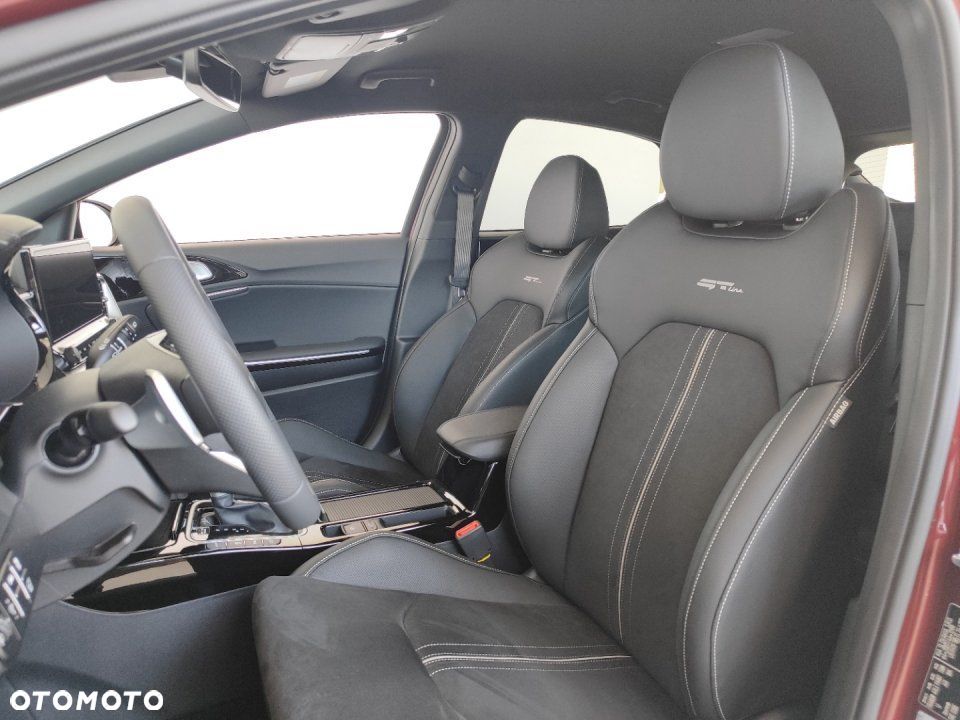 Kia XCeed - 13
