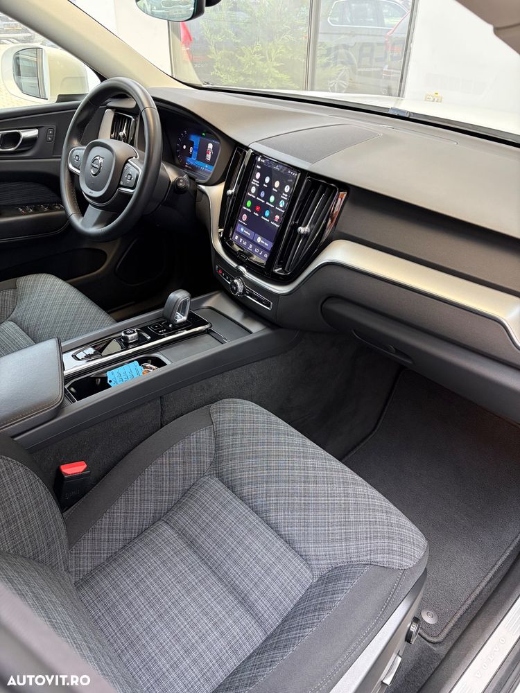 Volvo XC 60 B4 D AWD Core - 11