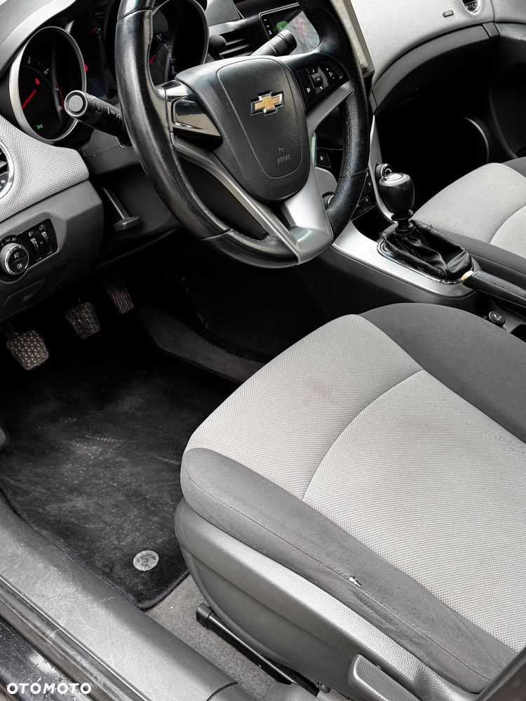 Chevrolet Cruze 1.6 LS - 14