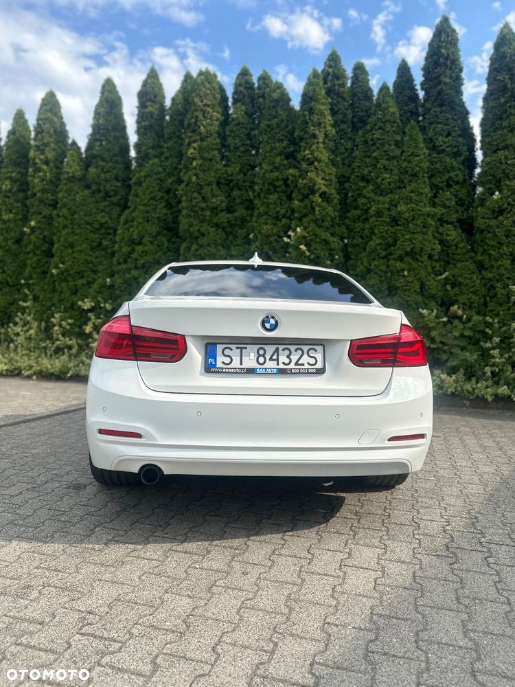 BMW Seria 3 318i - 7