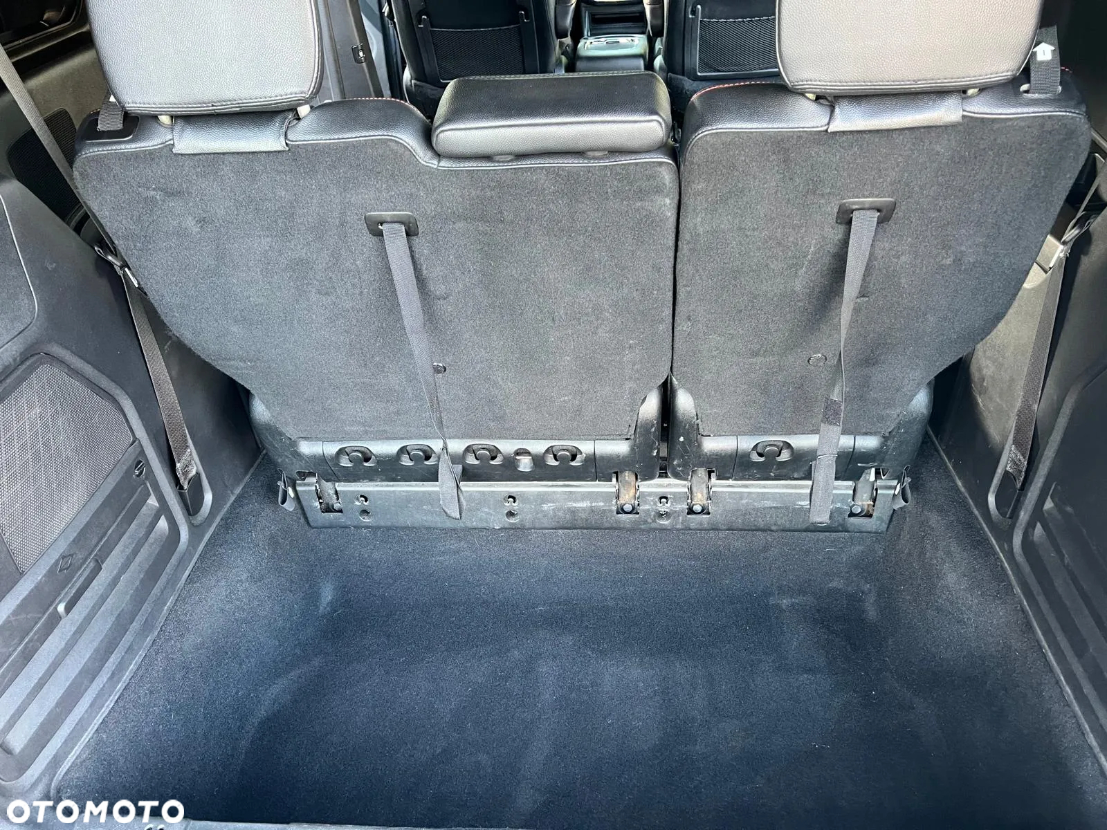 Dodge Grand Caravan - 16