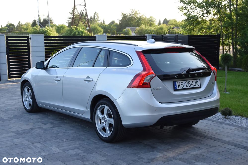 Volvo V60 D3 Momentum - 3