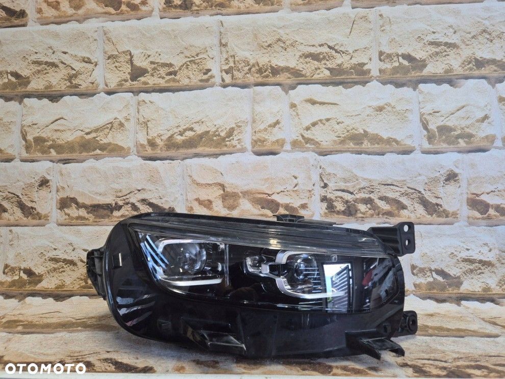 Reflektor prawa Citroen C5 Aircross 9816925280 full led - 2
