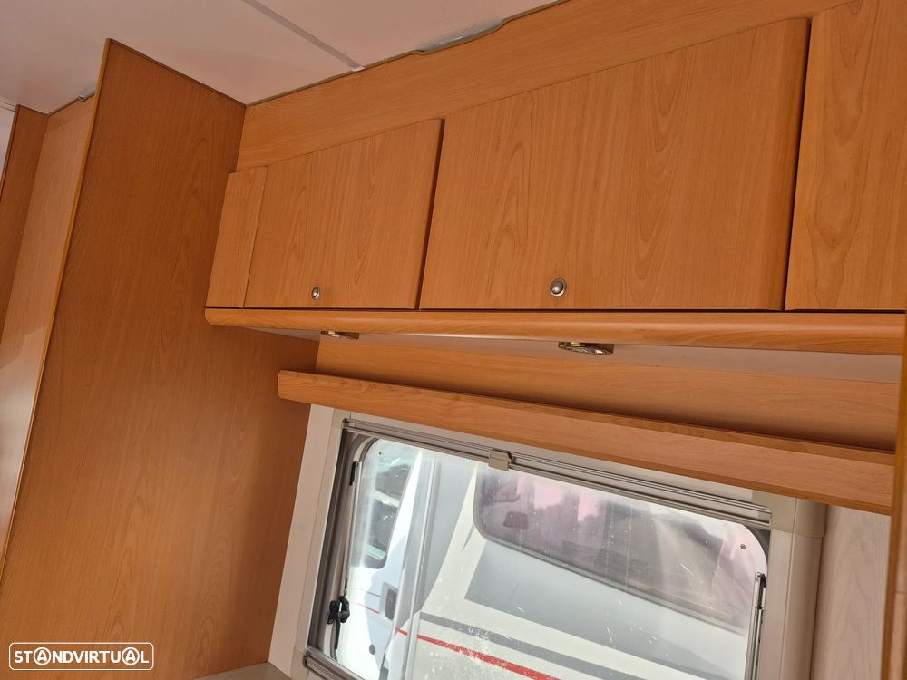 Sky Capuchine FIAT DUCATO 2.8 JTD  - SKY - 7 LUGARES - 6 DORMIDAS - 18