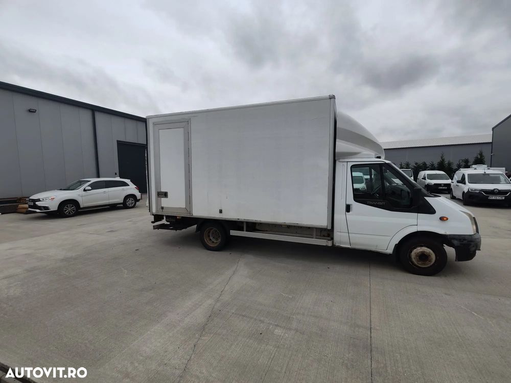 Ford Transit - 1