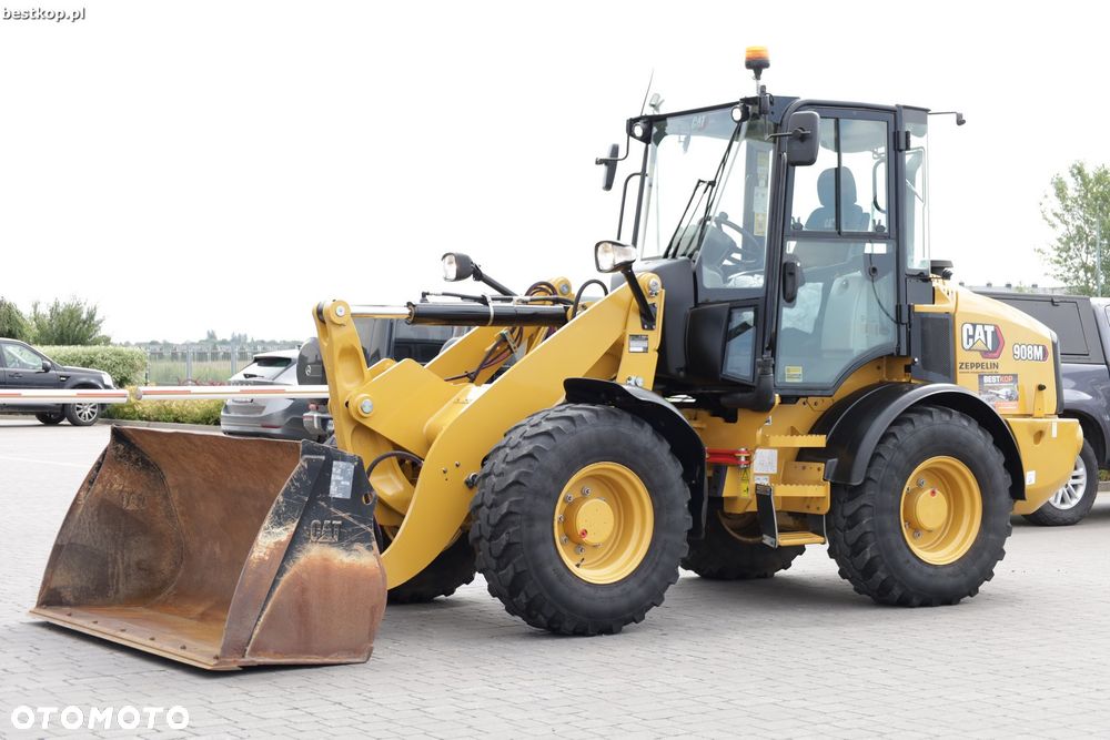Caterpillar CAT 908M - 12