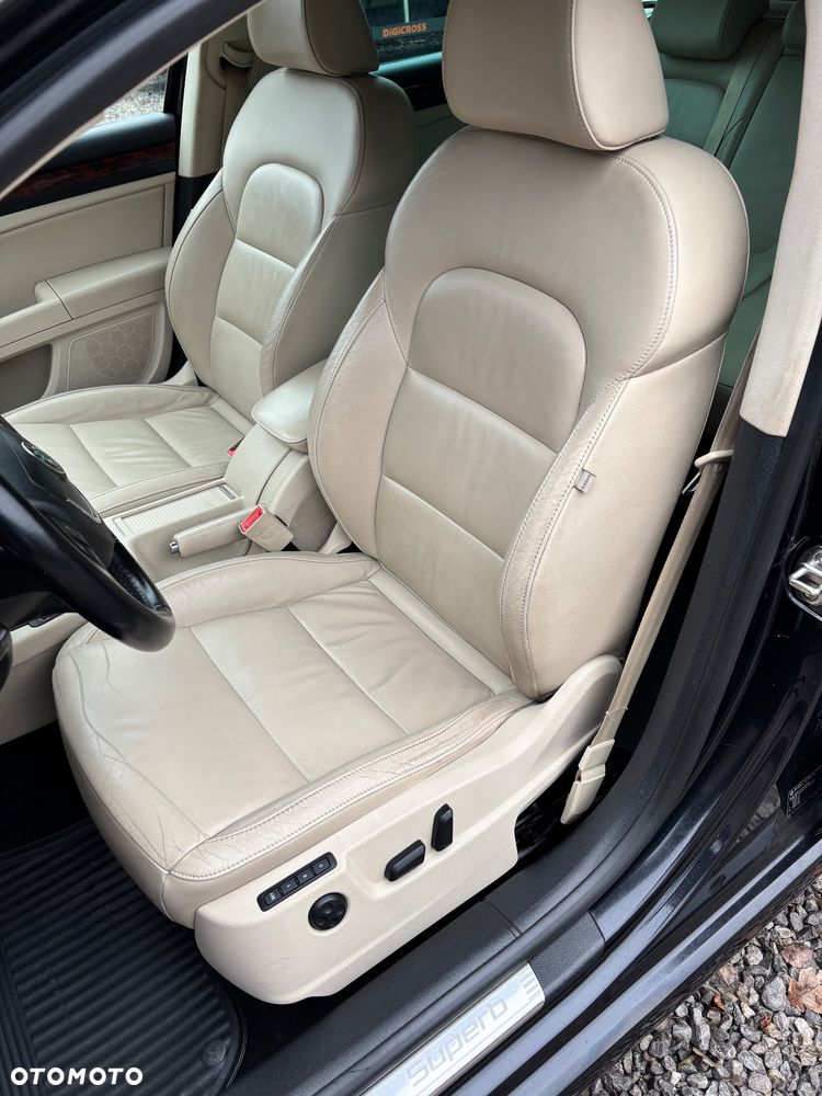 Skoda Superb 2.0 TDI 4x4 DSG Exclusive - 8