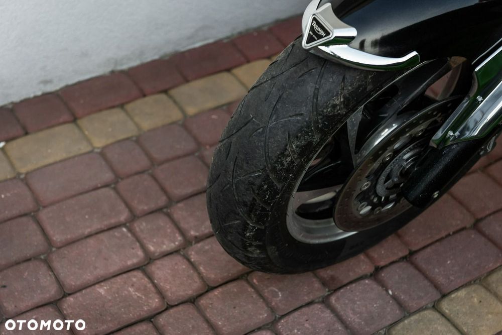 Triumph Rocket - 8