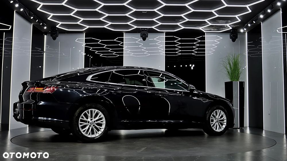 Volkswagen Arteon 2.0 TDI SCR Essence DSG - 9