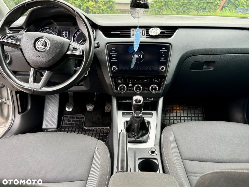 Skoda Octavia 1.6 TDI SCR Ambition - 9