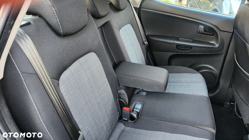 Kia Venga 1.4 CVVT ISG Vision - 10