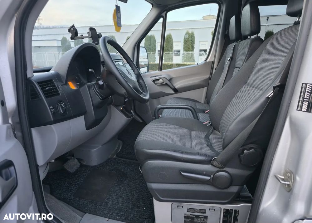 Mercedes-Benz Sprinter - 13