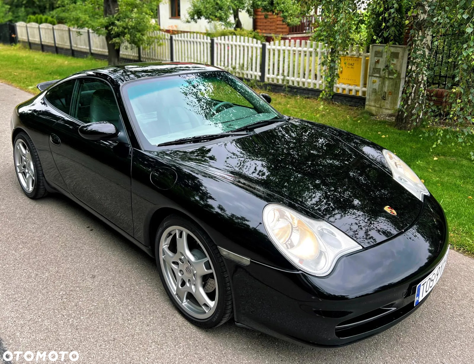 Porsche 911 Carrera - 2