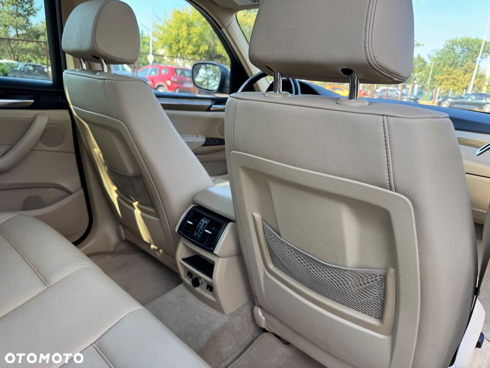 BMW X3 xDrive28i - 17