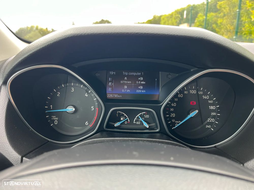 Ford Focus SW 1.5 TDCi Titanium - 12