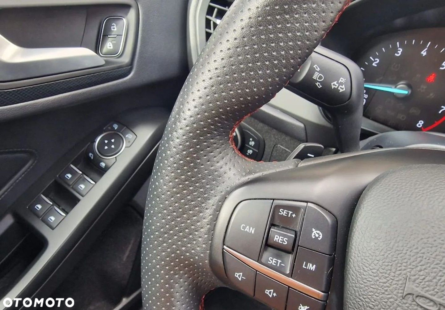 Ford Focus - 34