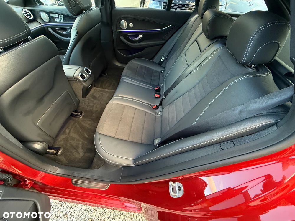 Mercedes-Benz Klasa E - 32