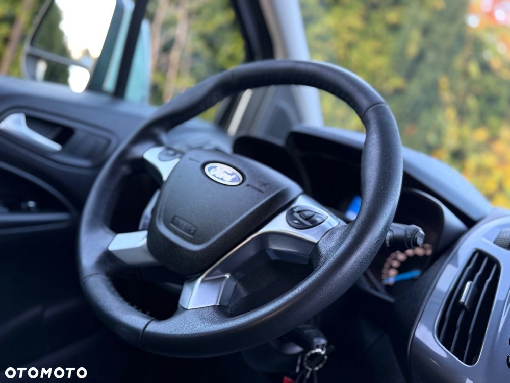 Ford Tourneo Connect 1.6 TDCi Titanium - 18
