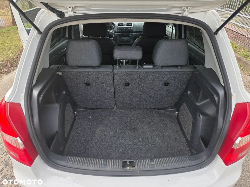 Skoda Fabia 1.2 HTP SPECIAL - 10