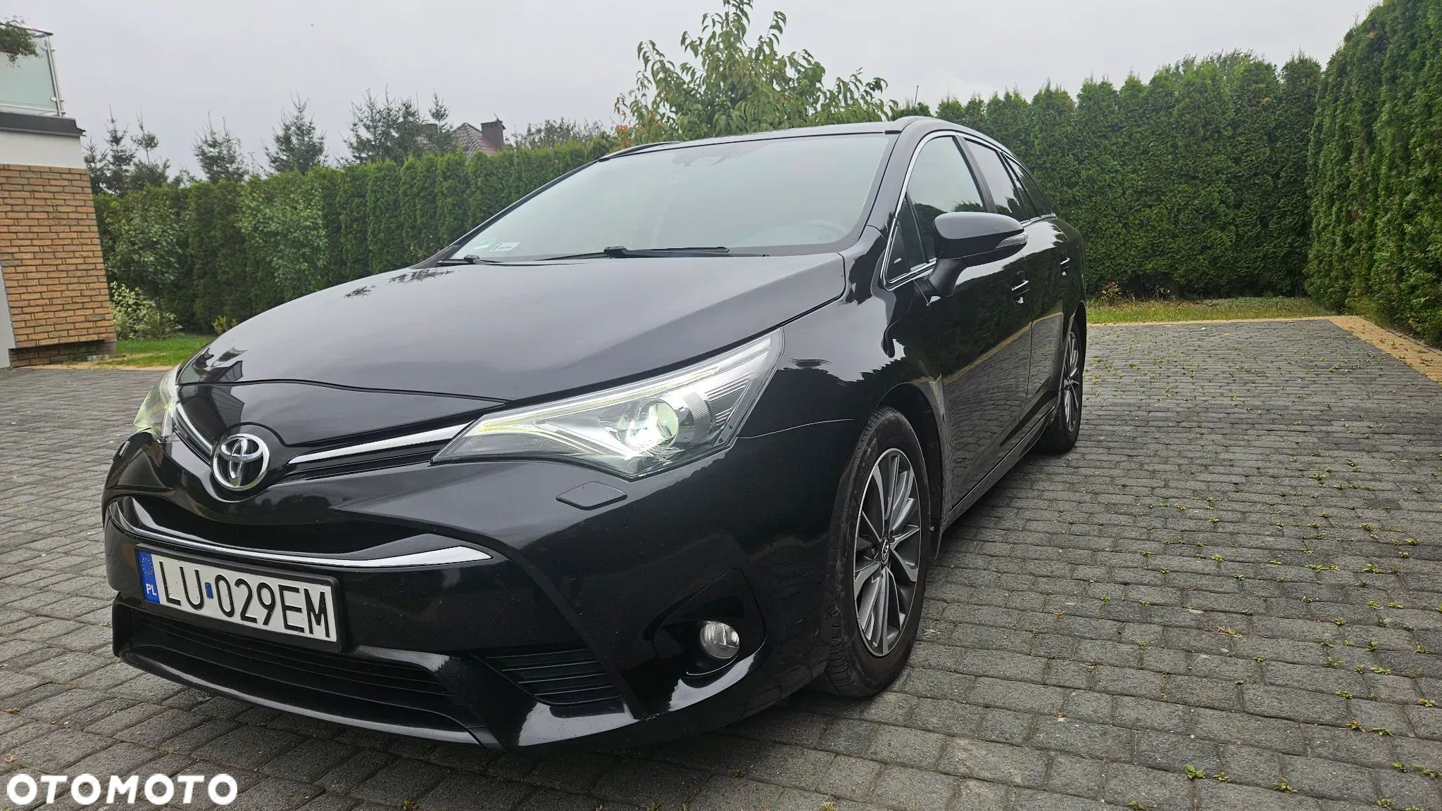 Toyota Avensis 2.0 D-4D Prestige - 1
