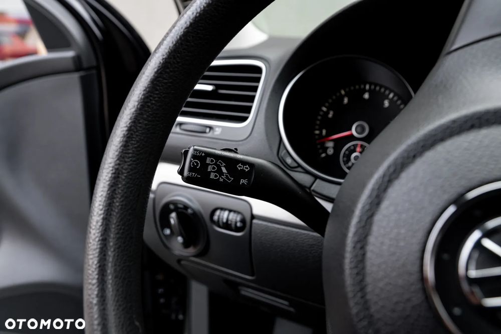 Volkswagen Golf - 30