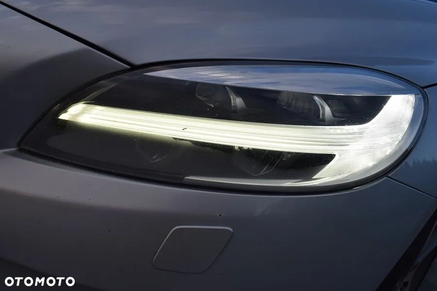 Volvo V40 D3 Momentum - 21