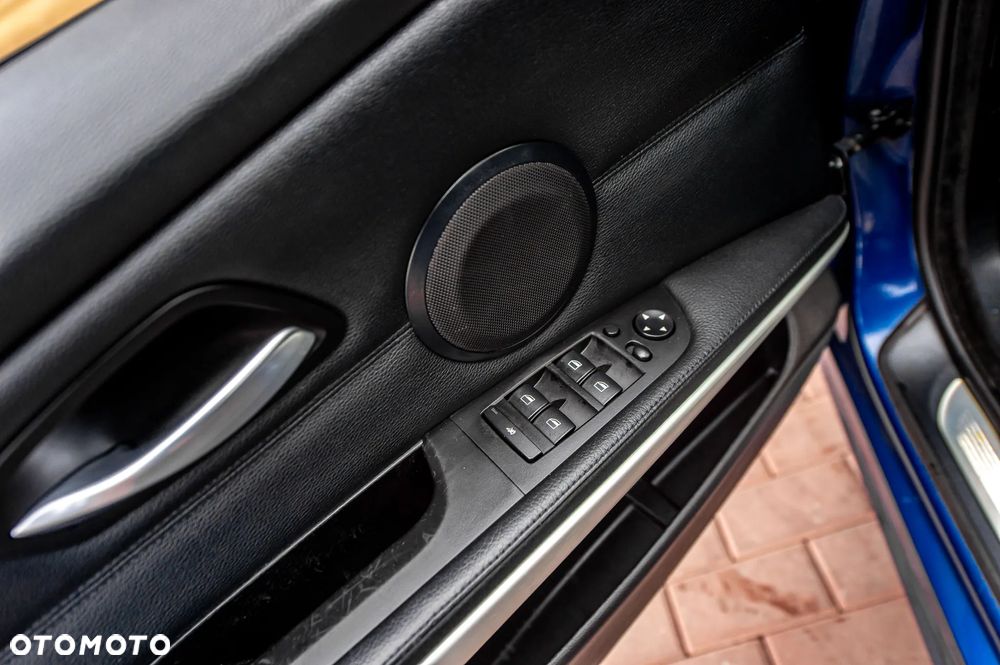 BMW Seria 3 320d DPF - 27