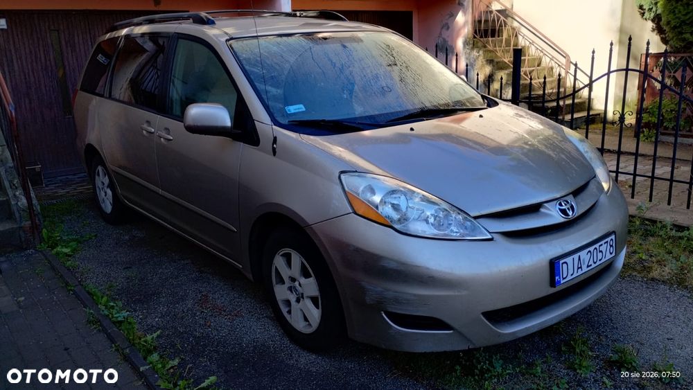 Toyota Sienna 3.5 LE AWD - 6