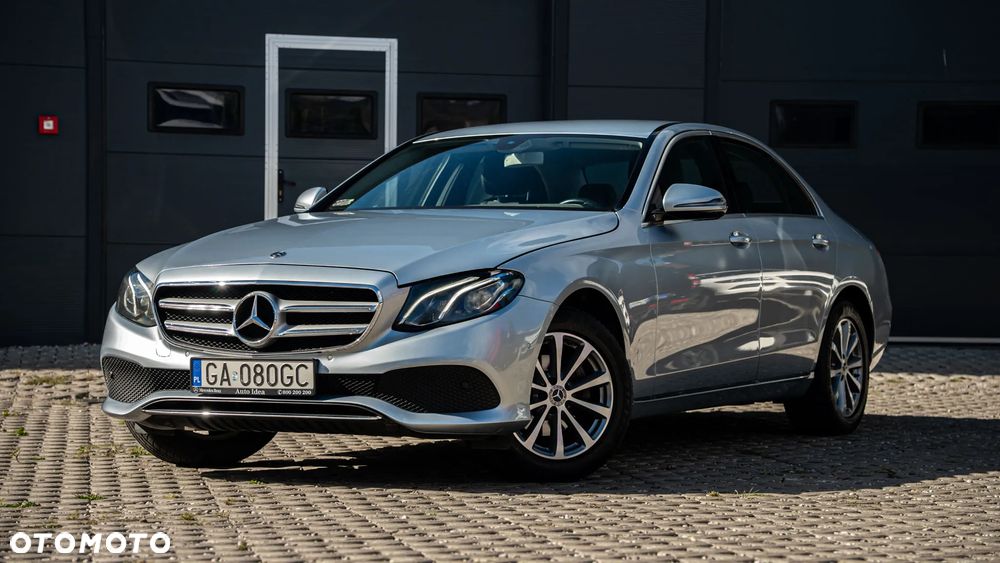 Mercedes-Benz Klasa E 220 d 9G-TRONIC - 2