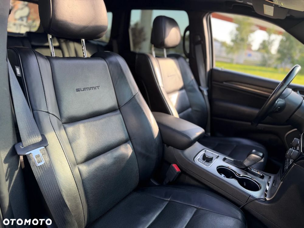 Jeep Grand Cherokee 5.7 V8 HEMI Overland Summit - 15