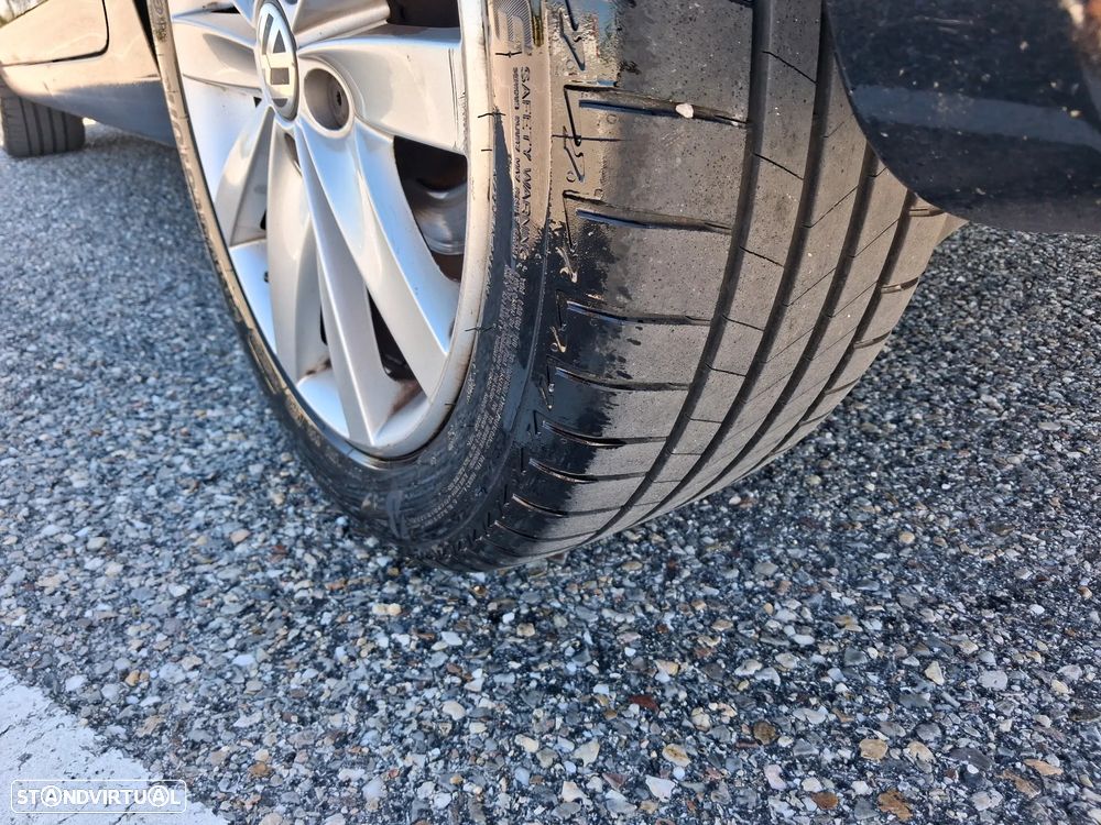 VW Golf 1.6 TDi Highline DSG - 9