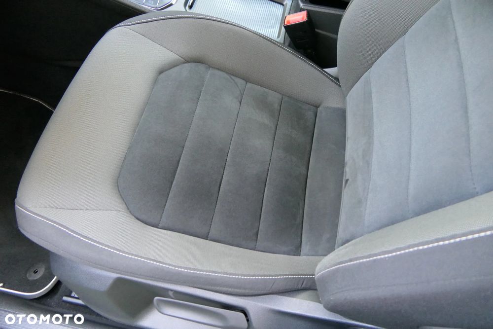 Volkswagen Golf Sportsvan SV 1.6 TDI BMT Highline - 17