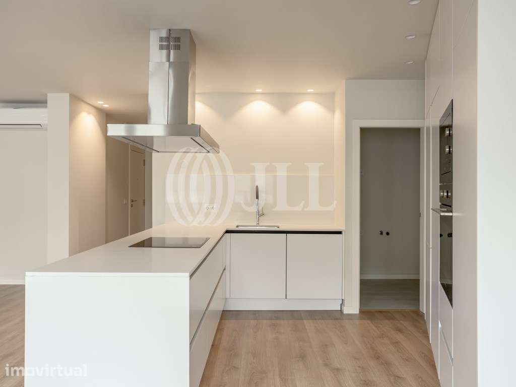 Apartamento T4 com varanda e garagem nas Antas Porto - Grande imagem: 5/51