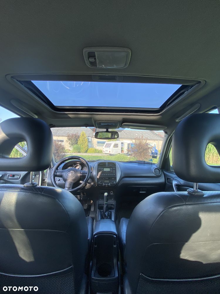Toyota RAV4 2.0 D-4D 4x4 - 9
