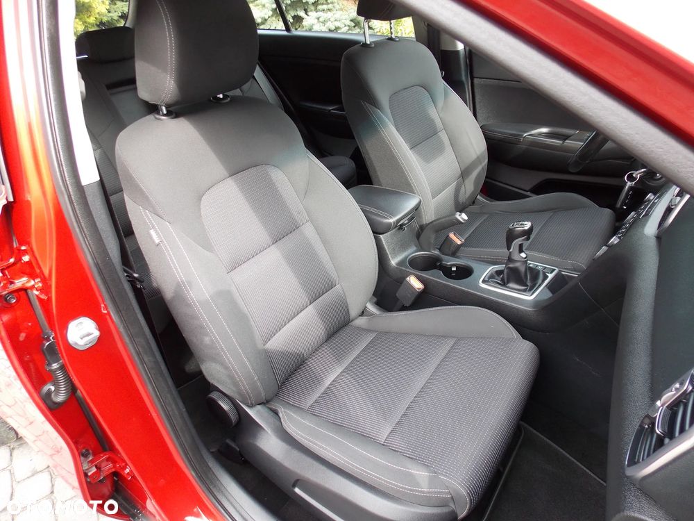 Kia Sportage 1.6 GDI 2WD Black Edition - 15