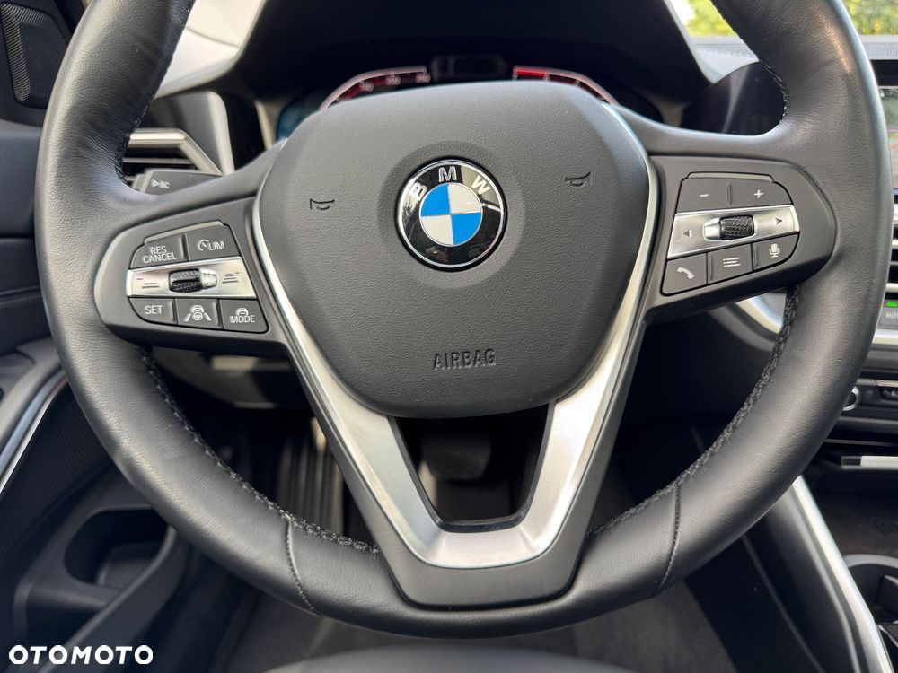 BMW Seria 3 318i Sport Line sport - 30