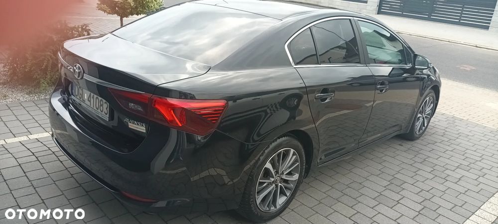 Toyota Avensis 1.8 Premium - 6