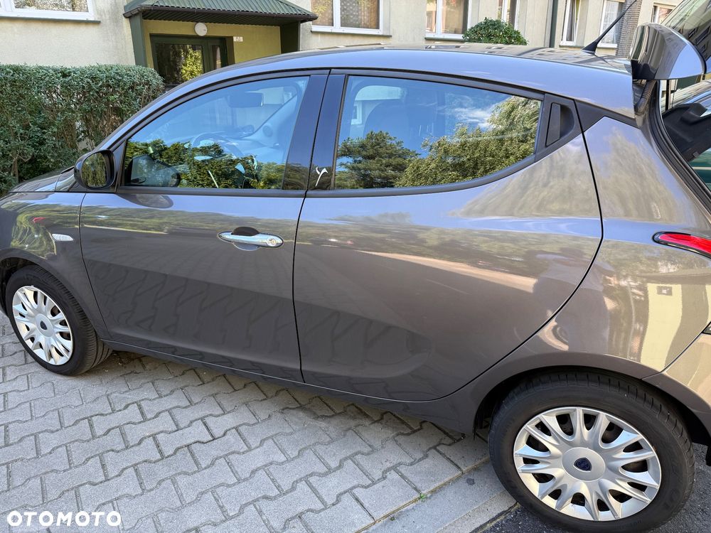 Lancia Ypsilon 1.2 8V Silver S&S - 27