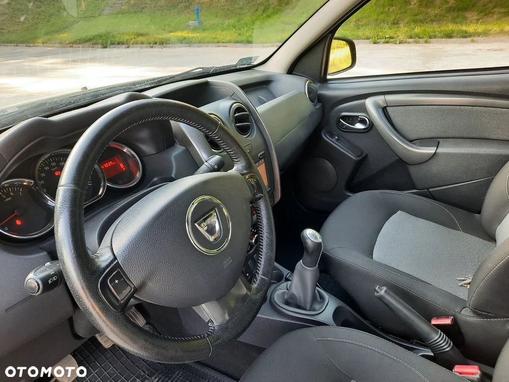 Dacia Duster 1.6 SCe Laureate S&S - 5