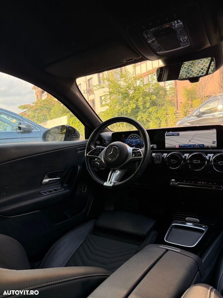Mercedes-Benz A 180 Sedan MHEV 7G-DCT - 15