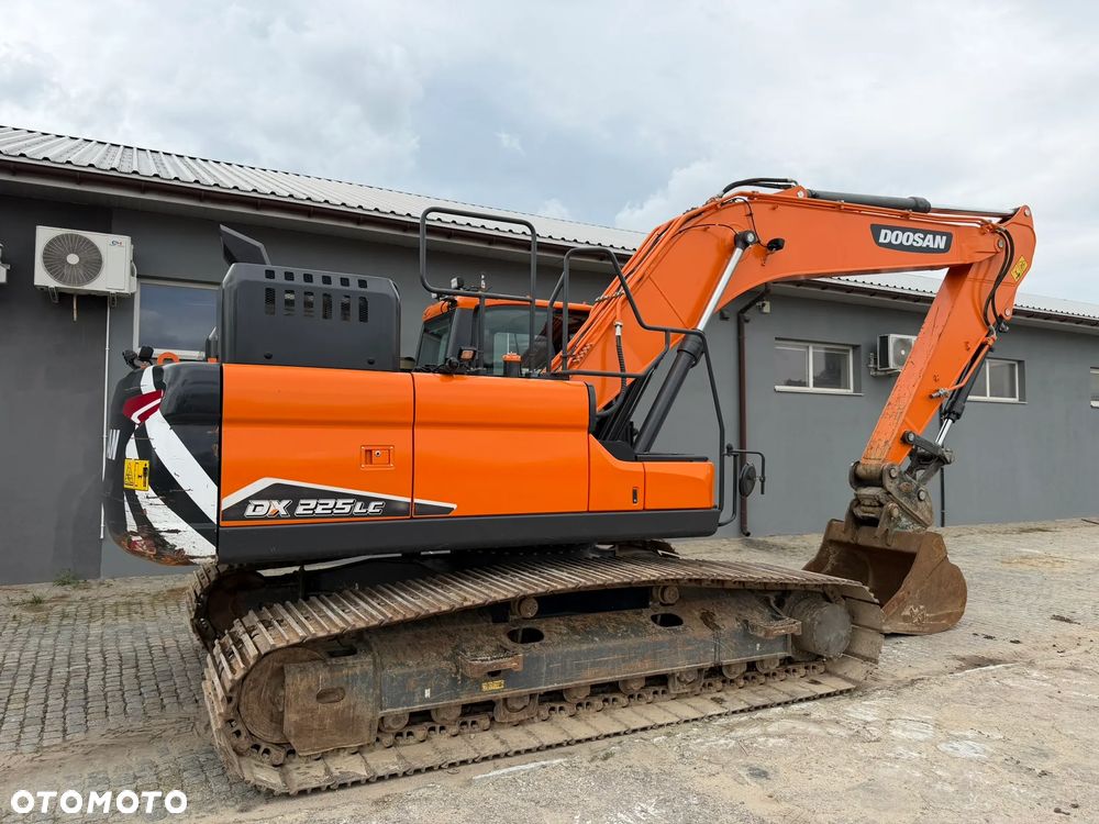 Doosan DX225 LC-7 - 7