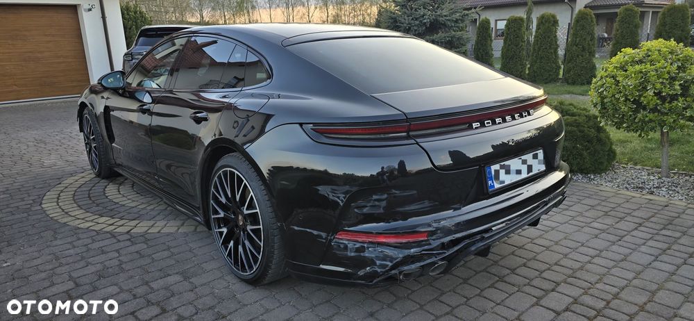 Porsche Panamera 4 E-Hybrid - 5