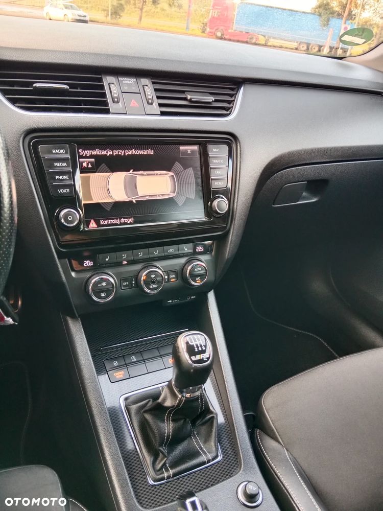Skoda Octavia 2.0 TDI RS - 23