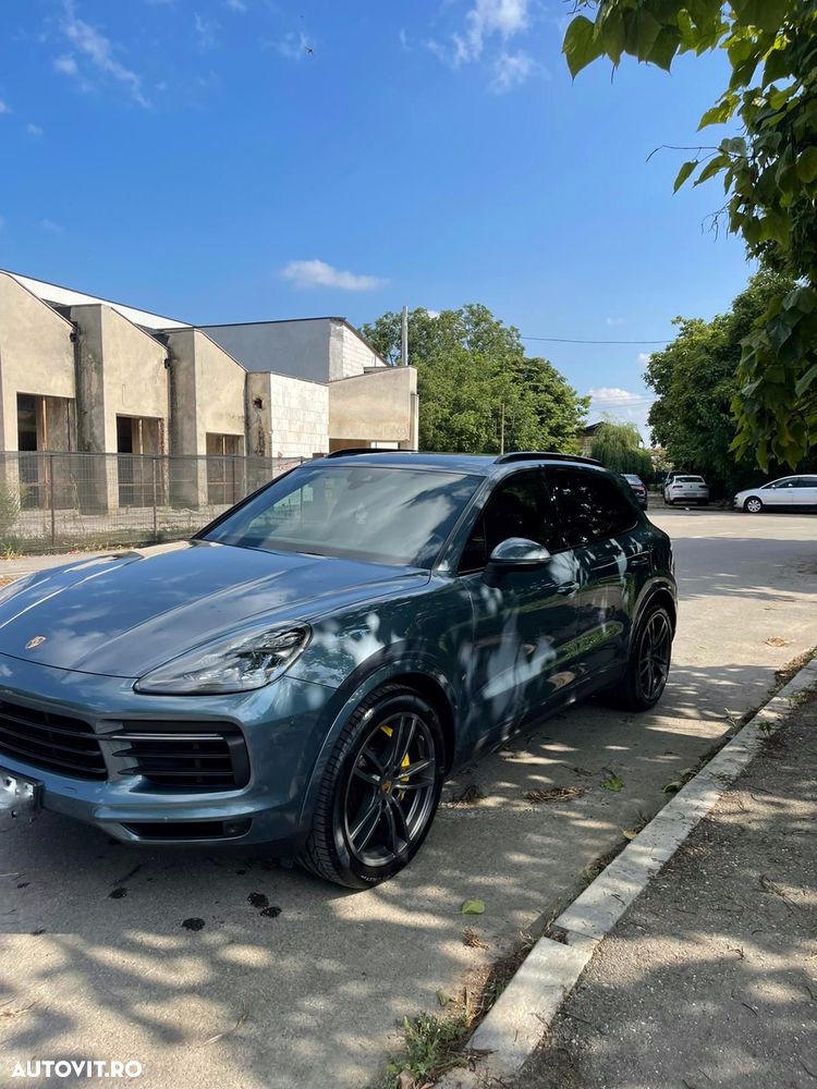 Porsche Cayenne S - 2