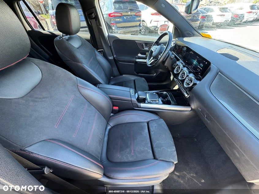 Mercedes-Benz GLA 250 AMG Line - 8