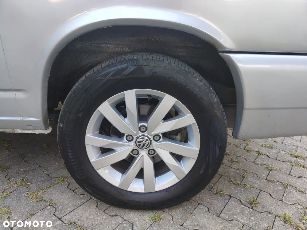 Volkswagen Multivan - 18