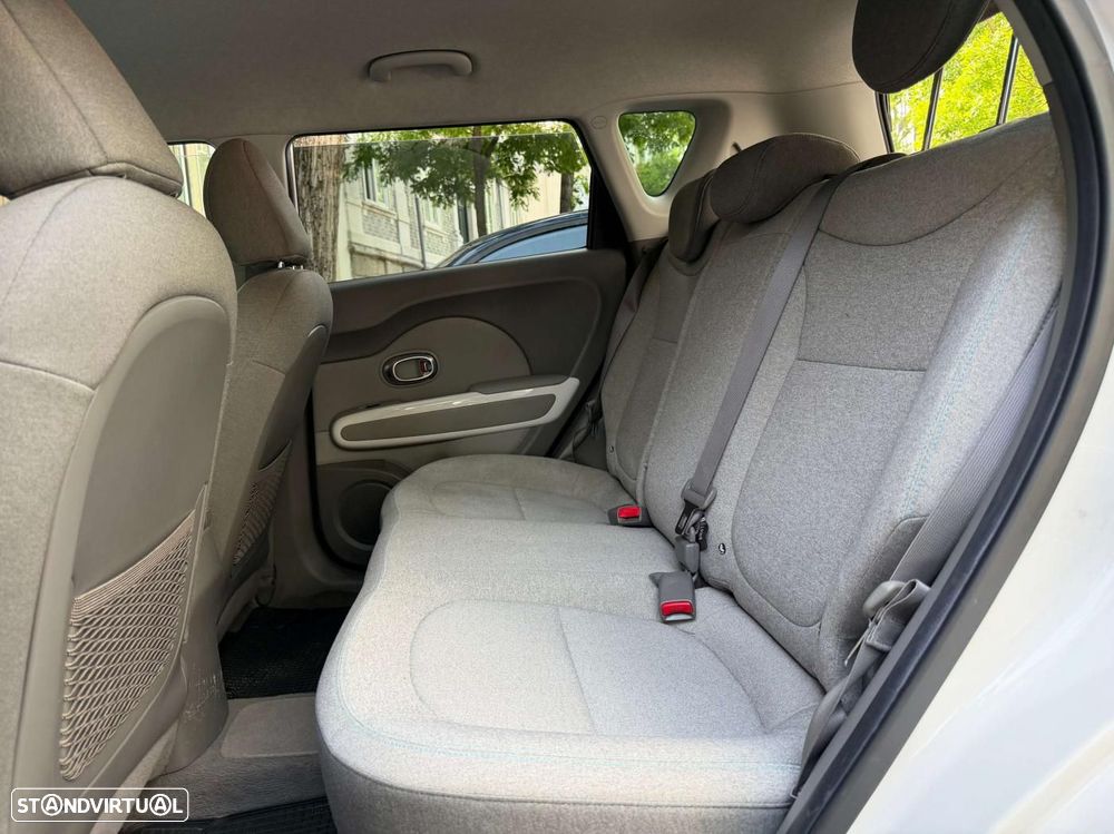 Kia e-Soul - 21
