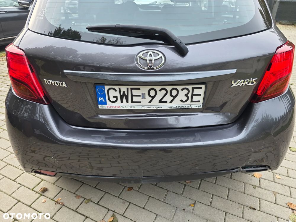Toyota Yaris 1.33 Premium EU6 - 6